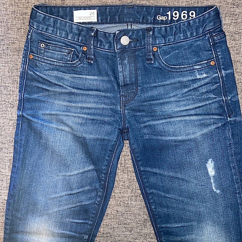 Gap 1969 Real Straight style Jeans Medium wash size 24